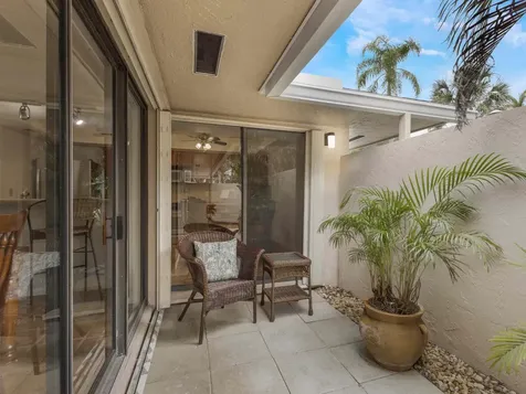 6 S Lakeshore Drive Hypoluxo FL 33462