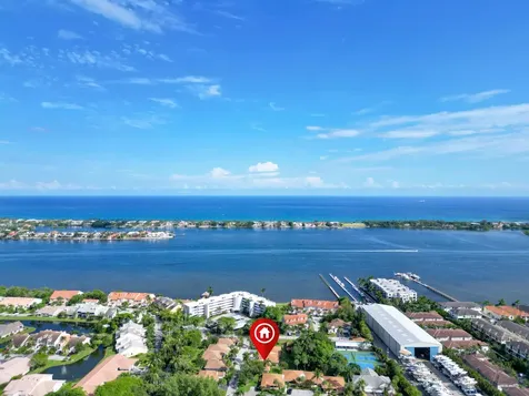 6 S Lakeshore Drive Hypoluxo FL 33462