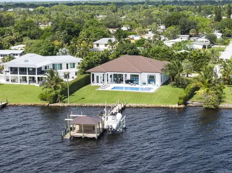 1000 Ne Wright Avenue Jensen Beach FL 34957