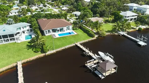 1000 Ne Wright Avenue Jensen Beach FL 34957