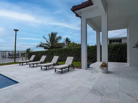 1000 Ne Wright Avenue Jensen Beach FL 34957