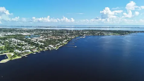 1000 Ne Wright Avenue Jensen Beach FL 34957