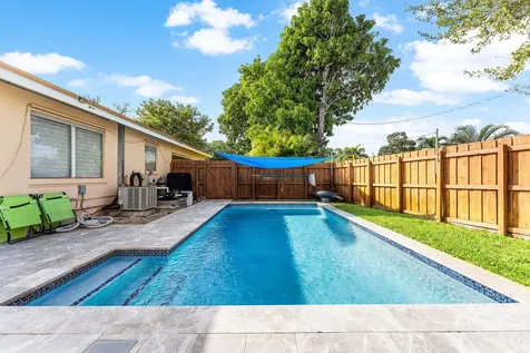 4780 Ne 8th Terrace Oakland Park FL 33334