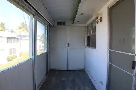 89 Brittany B Delray Beach FL 33446