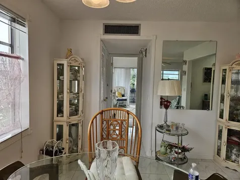 224 Burgundy E Delray Beach FL 33484