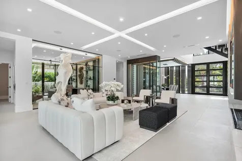 169 W Coconut Palm Road Boca Raton FL 33432