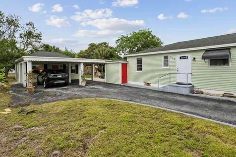 614 N 7th Street Lantana FL 33462