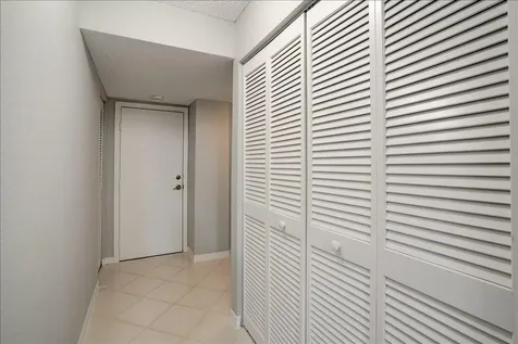 10173 Andover Coach Circle Lake Worth FL 33449