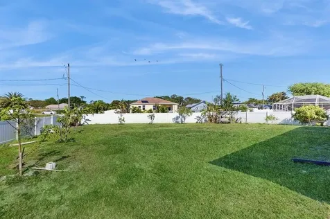 2398 Se Rich Street Port Saint Lucie FL 34984