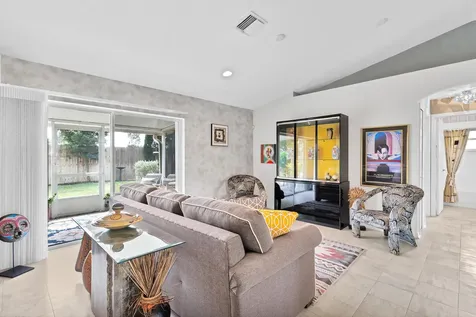 547 High Hawk Circle Vero Beach FL 32962