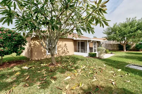 547 High Hawk Circle Vero Beach FL 32962