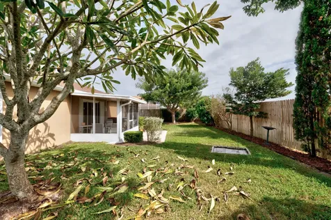 547 High Hawk Circle Vero Beach FL 32962