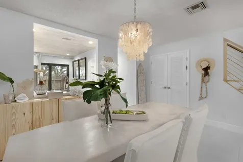 2136 Ne 44th Street Lighthouse Point FL 33064