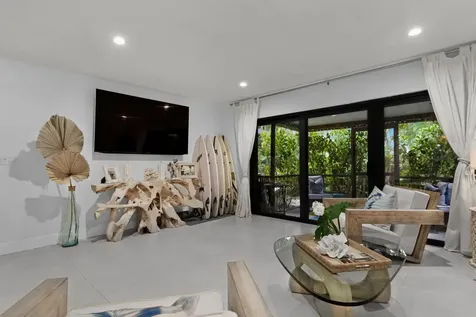 2136 Ne 44th Street Lighthouse Point FL 33064