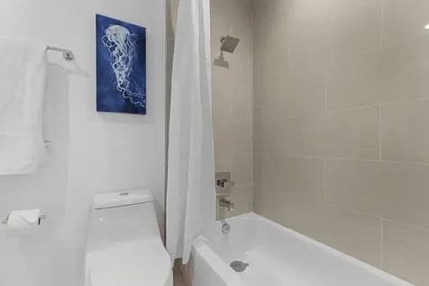 2136 Ne 44th Street Lighthouse Point FL 33064