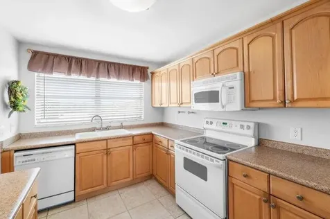 2016 S Federal Highway Boynton Beach FL 33435