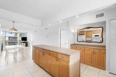 2016 S Federal Highway Boynton Beach FL 33435