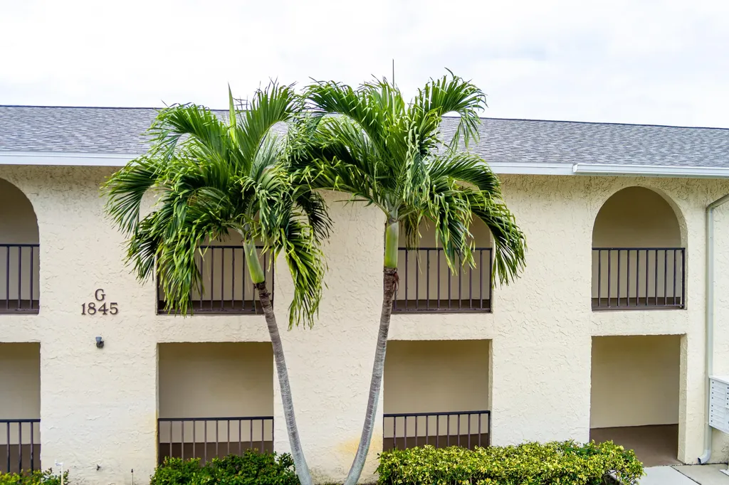 1845 Cobia Drive Vero Beach FL 32960