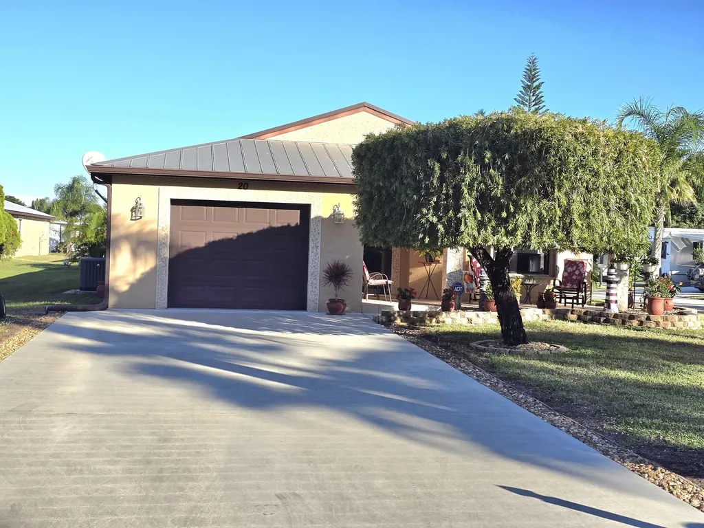 20 Silver Oak Drive Port Saint Lucie FL 34952