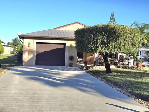 20 Silver Oak Drive Port Saint Lucie FL 34952