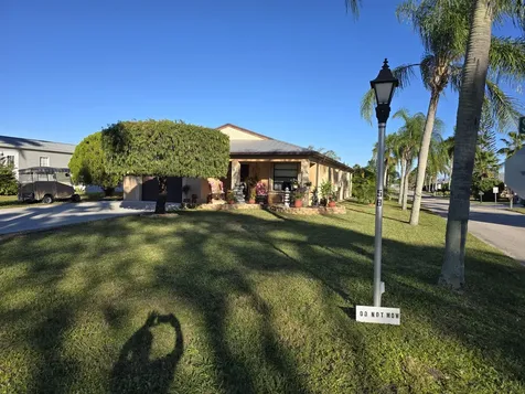 20 Silver Oak Drive Port Saint Lucie FL 34952