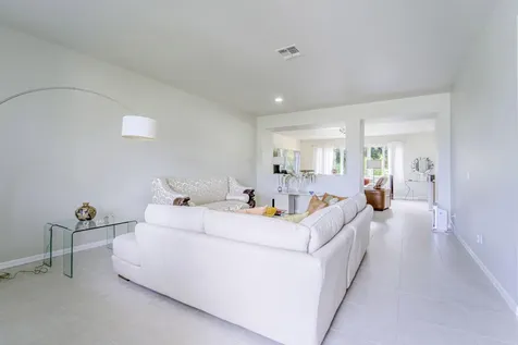 2290 Se Baron Street Port Saint Lucie FL 34952