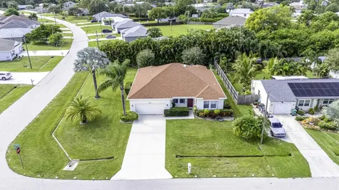 2290 Se Baron Street Port Saint Lucie FL 34952
