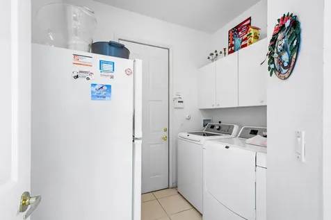 9082 Bay Point Circle Circle West Palm Beach FL 33411