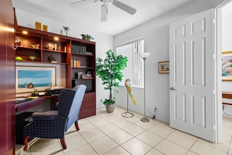 9082 Bay Point Circle Circle West Palm Beach FL 33411