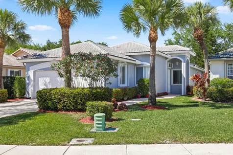 9082 Bay Point Circle Circle West Palm Beach FL 33411