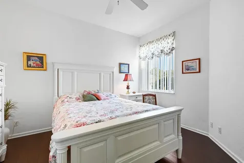 9082 Bay Point Circle Circle West Palm Beach FL 33411