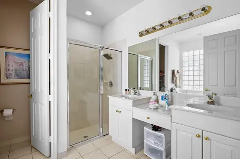 9082 Bay Point Circle Circle West Palm Beach FL 33411