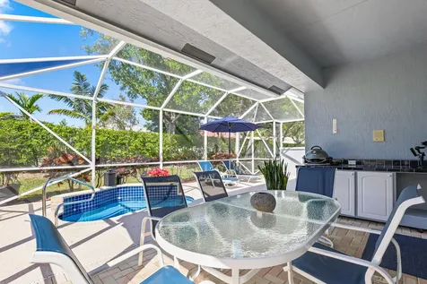 9082 Bay Point Circle Circle West Palm Beach FL 33411