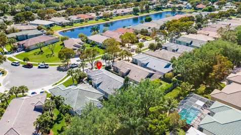 9082 Bay Point Circle Circle West Palm Beach FL 33411