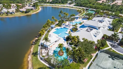 9082 Bay Point Circle Circle West Palm Beach FL 33411