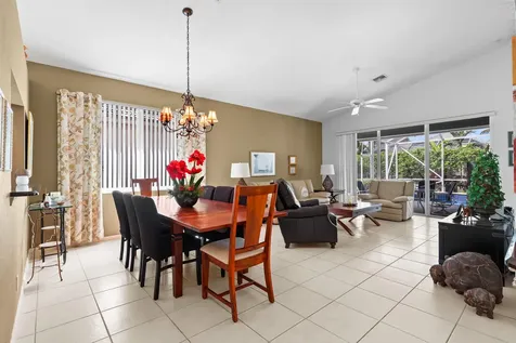 9082 Bay Point Circle Circle West Palm Beach FL 33411