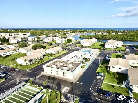 480 Horizons Boynton Beach FL 33435