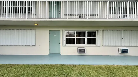 480 Horizons Boynton Beach FL 33435
