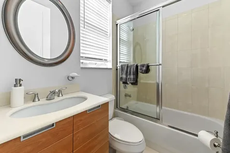 150 Ne 6th Avenue Delray Beach FL 33483