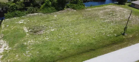 2218 NW 4th Street Cape Coral FL 33993