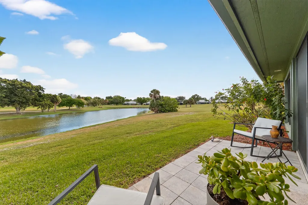 6884 Se Bunker Hill Drive Hobe Sound FL 33455