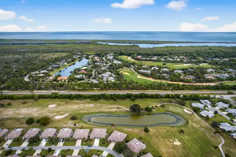 6884 Se Bunker Hill Drive Hobe Sound FL 33455