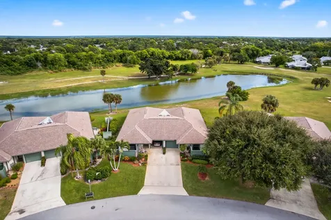 6884 Se Bunker Hill Drive Hobe Sound FL 33455
