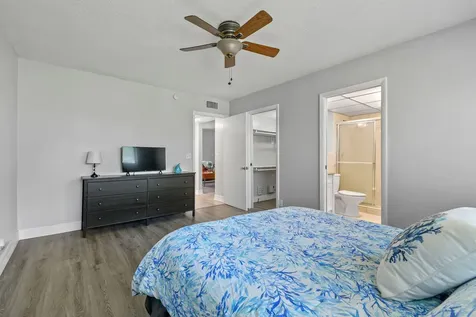 5160 Las Verdes Circle Delray Beach FL 33484