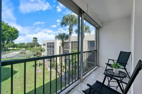 5160 Las Verdes Circle Delray Beach FL 33484