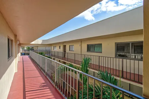 5160 Las Verdes Circle Delray Beach FL 33484
