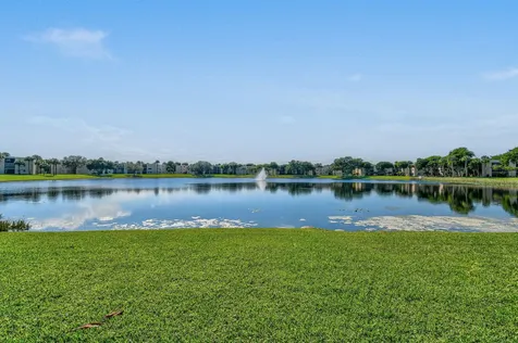 5160 Las Verdes Circle Delray Beach FL 33484