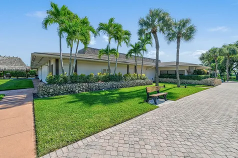 5160 Las Verdes Circle Delray Beach FL 33484