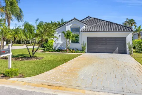 13878 Palm Grove Place Palm Beach Gardens FL 33418