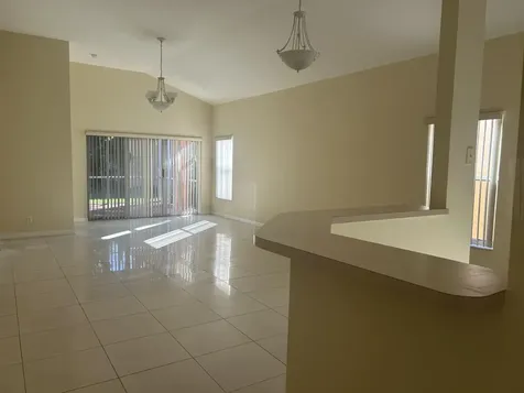 8008 Via Hacienda Palm Beach Gardens FL 33418